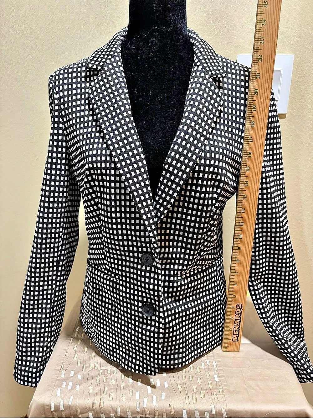EXPRESS Checkered Blazer in Black & White Size Medium  Y2K , 2015 Like New